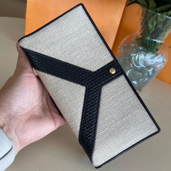 Black Friday Sale! Saint Laurent long wallet🖤🖤🖤 - Picture 12 of 13